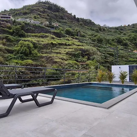Atlantic Pebble Villa *