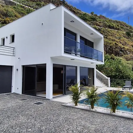 Atlantic Pebble Villa
