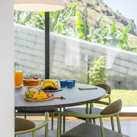 Atlantic Pebble Villa