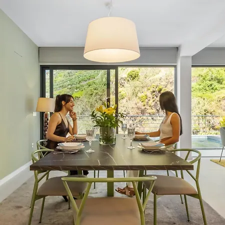 Villa Atlantic Pebble