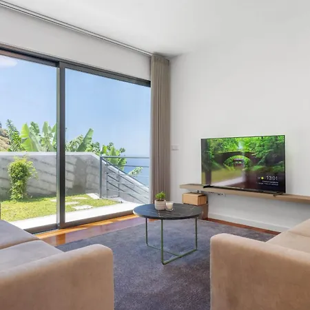 Atlantic Pebble * Ribeira Brava