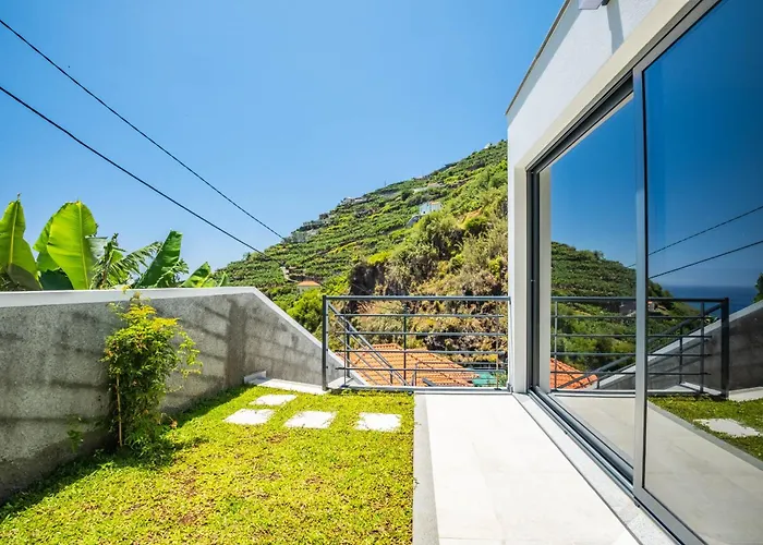 Atlantic Pebble Villa