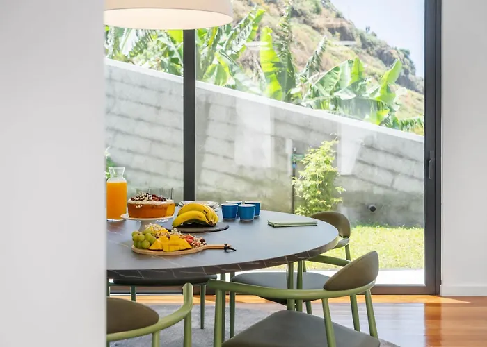 Atlantic Pebble Villa