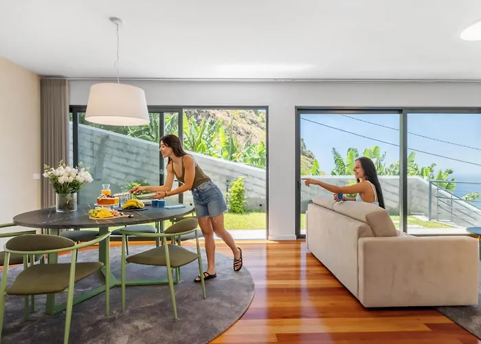 Villa Atlantic Pebble