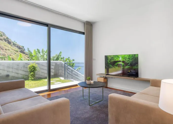 Atlantic Pebble * Ribeira Brava