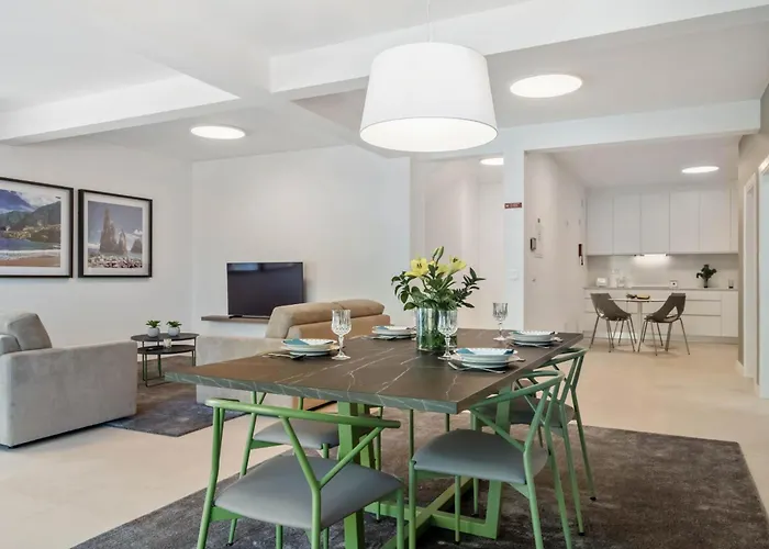 Atlantic Pebble Villa *